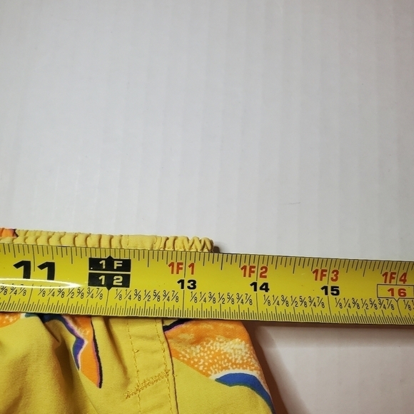 Patagonia Baggies Longs 7” Shorts | Yellow Melons— Men’s Size X-Small - Picture 8 of 8